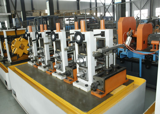 Çin Tedarikçiler Kare Çelik Boru Makinası, Çelik Boru Yerleştirme Makinesi Üreticisi