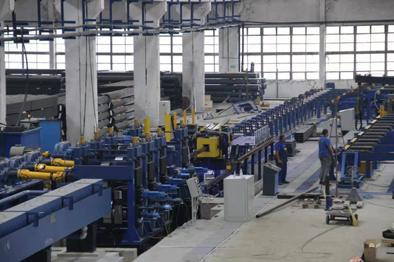 Yüksek Frekans Kaynaklı Boru Değirmeni Doğrudan Şekillendirme Kare PLC Kontrolü 250x250x12mm