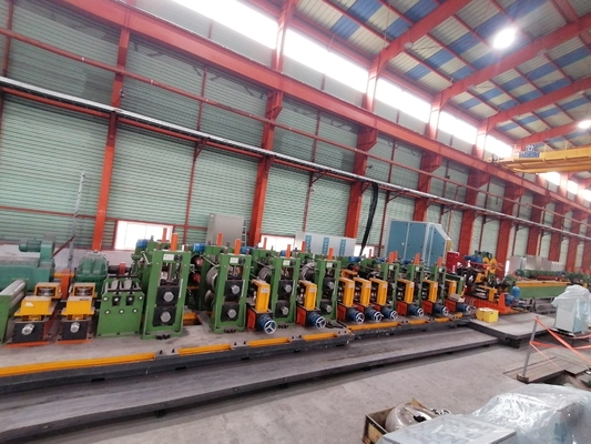 Otomatik boru değirmenleri donanımı, kare boru için yüksek hızlı şekillendirme