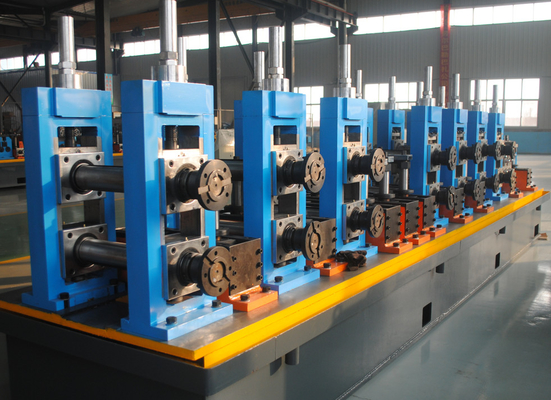 Yüksek frekanslı kaynaklı çelik boru fabrikası 8-20m / min şekillendirme hızı ayarlanabilir