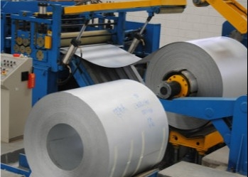Bobin Ağırlığı Maksimum 35000Kg 3 ~ 14mm × 1600mm Metal Bobin Çelik Dilme Makinesi