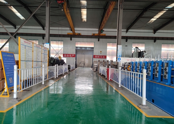 4mm Kalınlık Karbon Çelik Boru Üretim Hattı 380v 650KW 1 Yıl Garanti