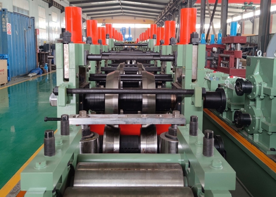 Düzenlenebilir Boyut 114-219mm Çelik kare boru değirmen Maksimum 120mM/Min Hız