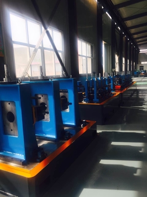 Galvanizli Çelik ERW Hf Tube Mill Line Mavi Renk Enerji tasarrufu 120m / min Çalışma hızı