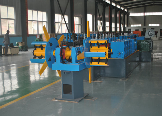 Otomatik Erw Çelik boru şekillendirme Hf kaynaklı boru fabrikası Üretim hattı Düzlük iyi