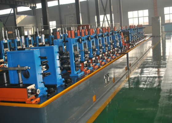 Kesinlik boru değirmen Karbon Çelik boru kaynak hattı, Çelik boru yapım makinesi 280 ~ 700mm Genişliği