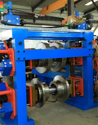 Uzun hizmet ömrü 1000kw güç kaynağı olan ERW Çelik boru üretim hattı