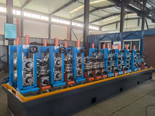 Tamamen Otomatik Hidrolik Kesme Metal Boru Yapma Makinesi 50M/Min Hız