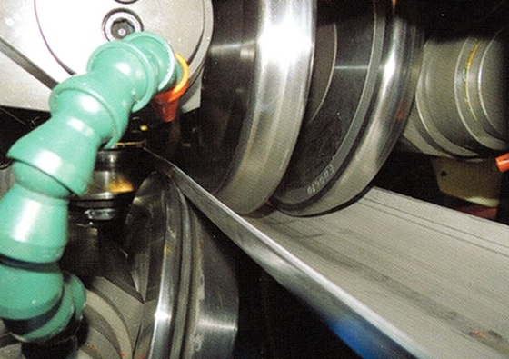 80m / Min Boru Değirmeni Makine Deliği Tasarımı Elektrikli Kaynaklı Çelik Boru Otomatik Boru Değirmeni