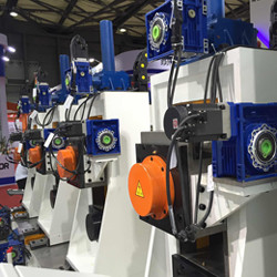 Çelik Şerit Yüksek Hassasiyetli Kare Boru 300x300mm Otomatik Boru Değirmeni