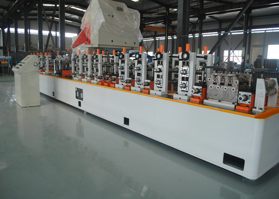 Yüksek frekanslı demir / karbon çelik boru makinesi / erw boru fabrikası