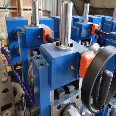 Yüksek hassasiyetli çelik boru imalat makinesi Servo motor ayarlama