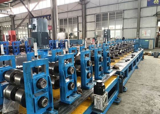 F200 × 200 Yüksek Frekanslı Kaynaklı Boru Değirmeni Hassas Boru Yapımı Ekipmanları
